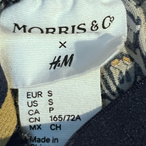 H&M Blue and Gold Patterned Maxi Skirt - Picture 2 of 6